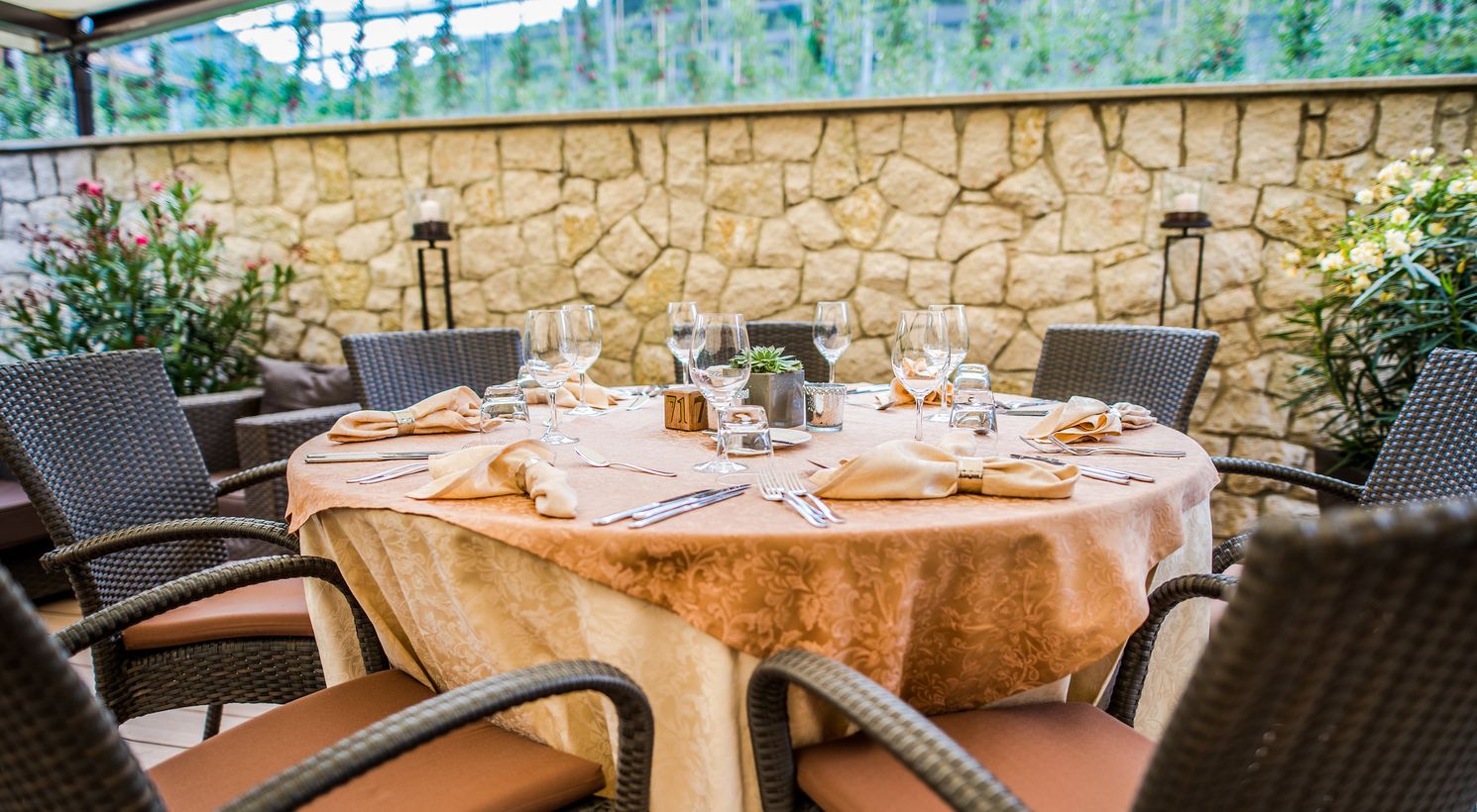 Delizie culinarie altoatesine, terrazza panoramica, Hotel Kirchsteiger